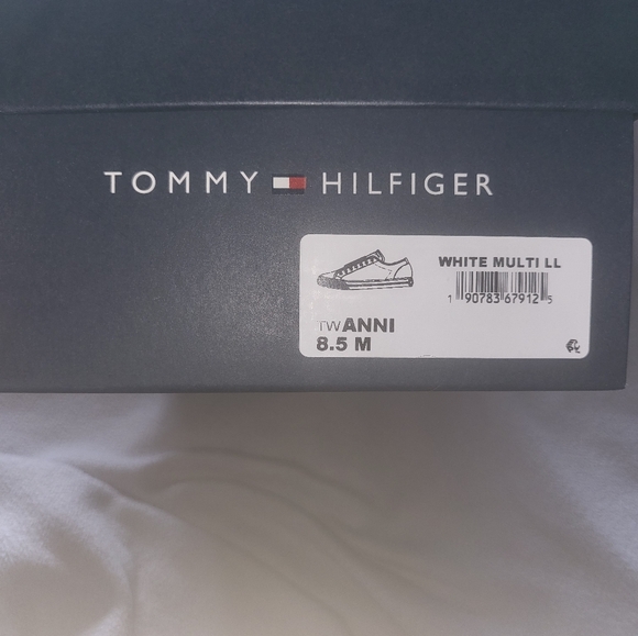 NIB Tommy Hilfiger 8.5 white Anni gym shoes - Picture 5 of 7